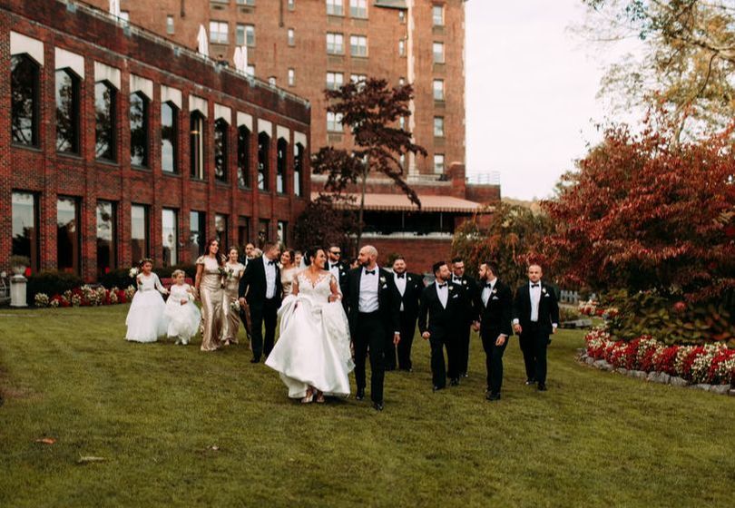 Bridal party outside The Thayer Hotel